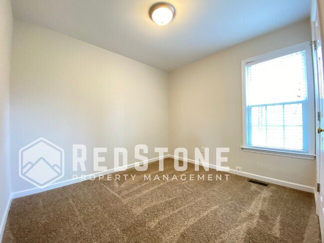 Building Photo - 3903 Johns Creek Dr