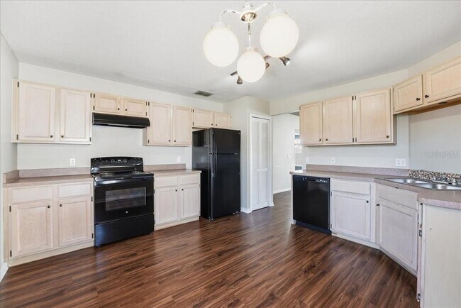 Building Photo - 938 River Wind Ave