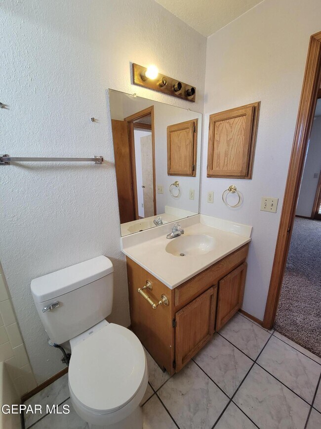 Building Photo - 6920 Imperial Ridge Dr