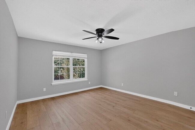 Building Photo - 1410 Thistle Cir