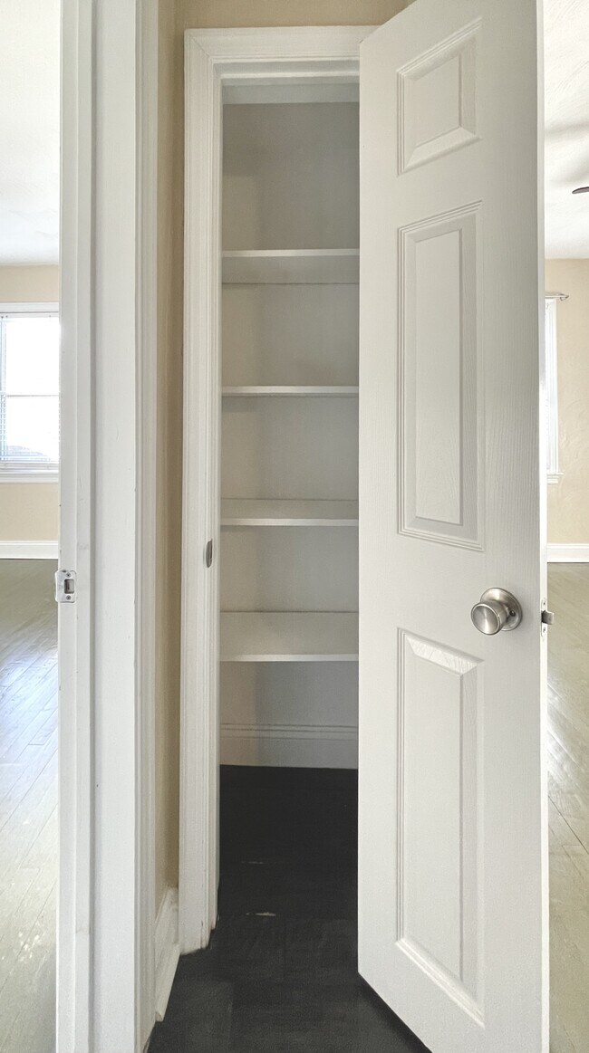 Building Photo - 3912 Davis St