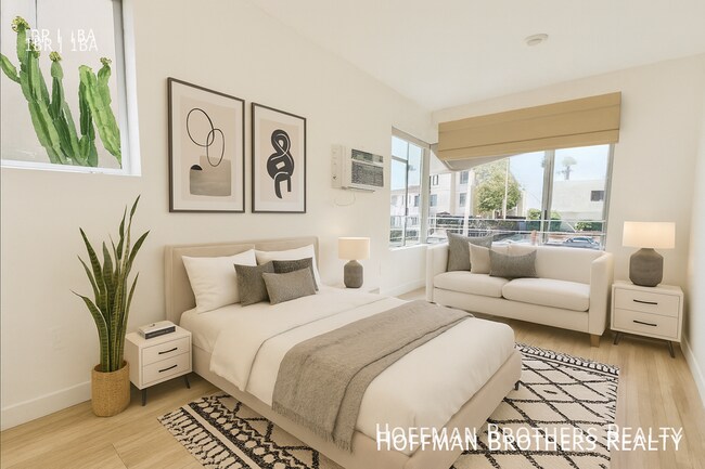 Building Photo - 316 S Mariposa Ave