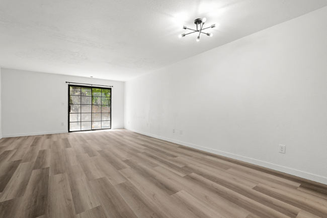 Building Photo - 5240 Whitsett Ave