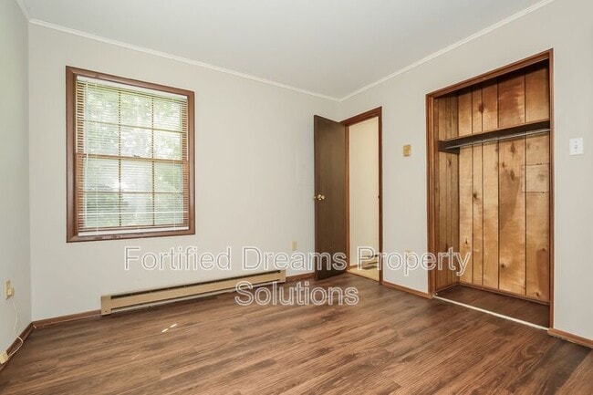 Building Photo - 114 Myers Dr