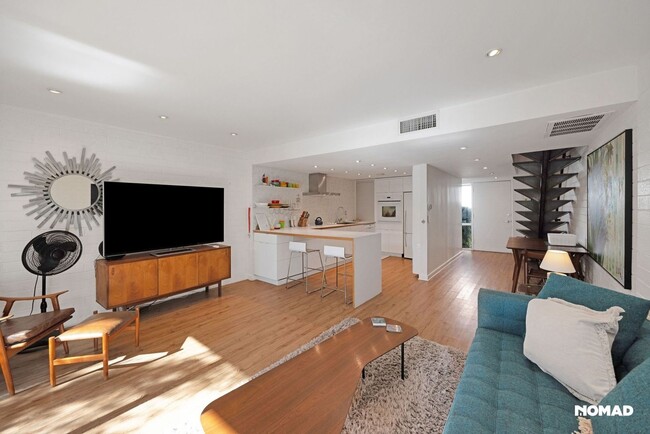 Building Photo - Charming 2BR Townhome in Scottsdale