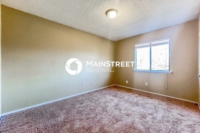 Building Photo - 4 Bedroom Pet-Friendly Home in Rowlett, TX with Main Street Renewal
