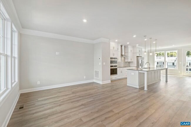 Building Photo - 5022 Lindley Pl