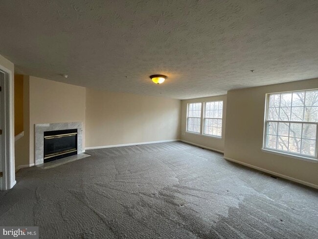 Building Photo - 6013 Same Song Square