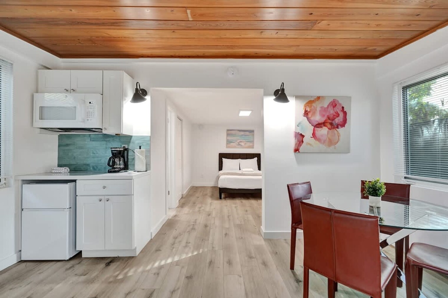 Building Photo - 1115 SW 4th St