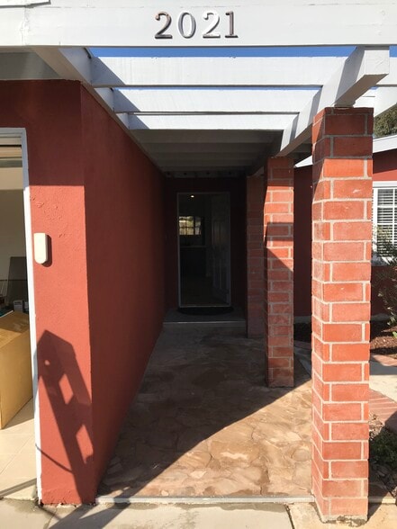 Building Photo - 2021 Arnold Ave