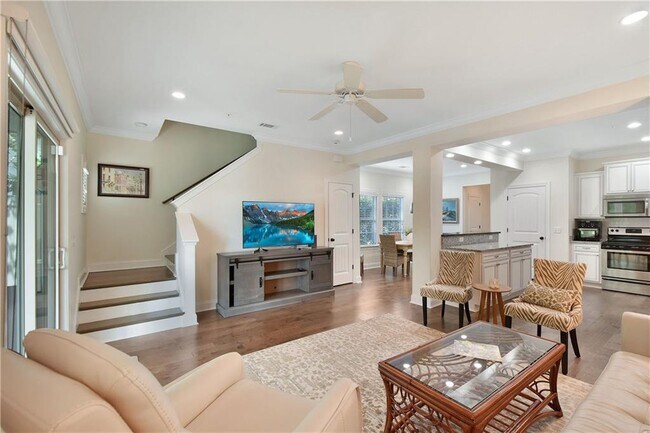 Building Photo - 510 Mariners Cir