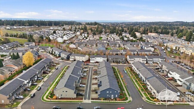 Building Photo - 11745 NE 22nd Way