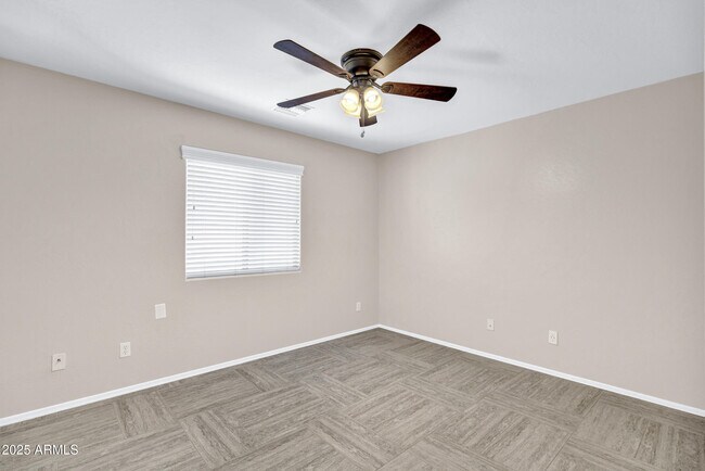 Building Photo - 4374 S Mariposa Dr