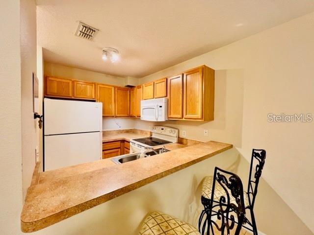 Building Photo - 251 Royal Palm Dr