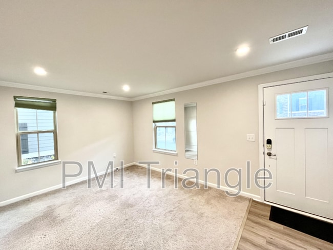 Building Photo - 321 Poplar Leaf Way