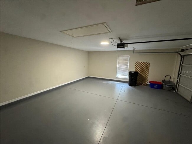 Building Photo - 4404 SW 91st Dr