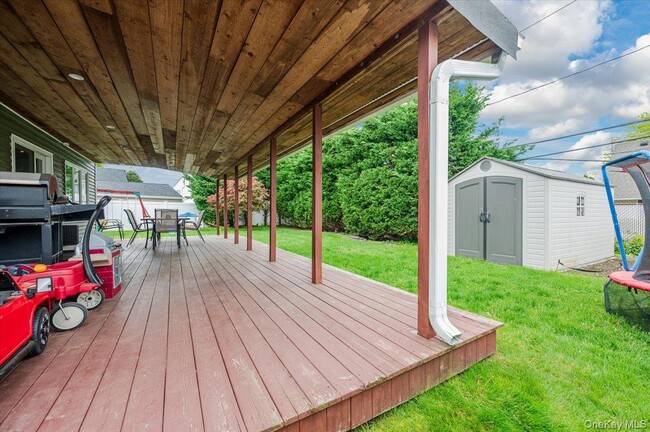 Building Photo - 5 Stonecutter Rd