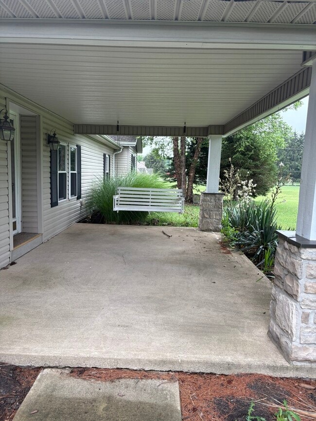 Building Photo - Charming 4 beds 2 baths in Johnstown!