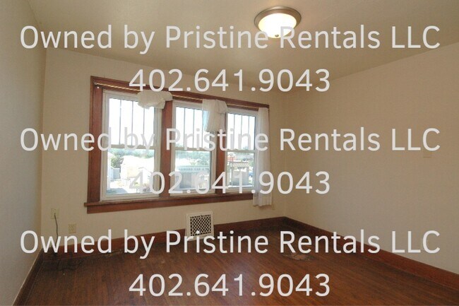 Building Photo - 322 S 6th St