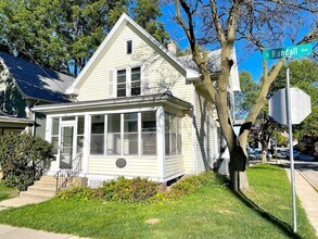 Building Photo - 115 S Randall Ave