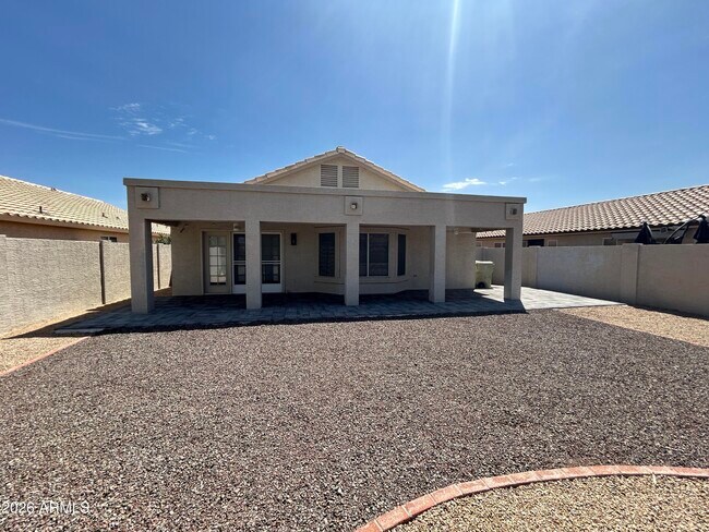 Building Photo - 6250 W Blackhawk Dr