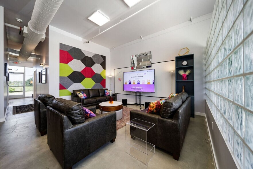 Building Photo - 4507 E Martin Luther King Jr Blvd