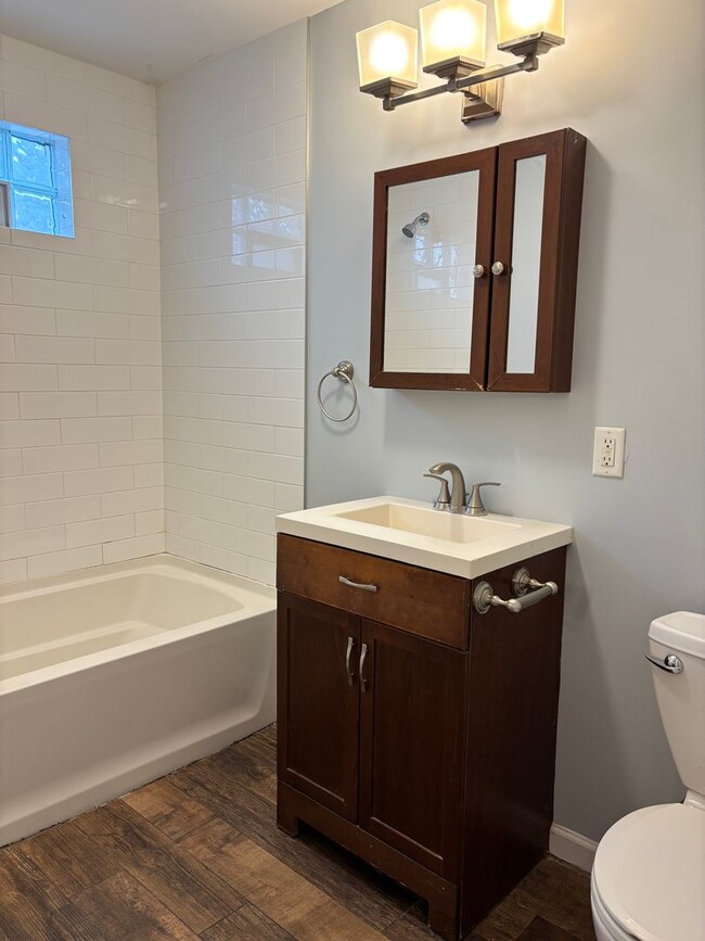 Building Photo - 580 Amherst St