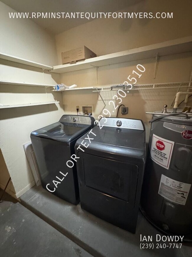 Building Photo - 3608 SW 7th Pl