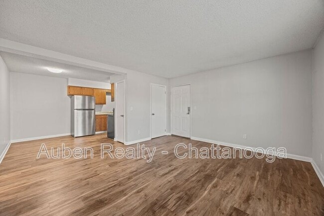 Building Photo - 200 Eveningside Dr