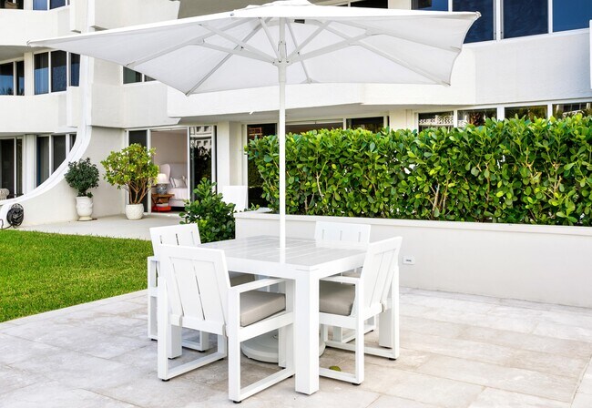 Building Photo - 2773 S Ocean Blvd