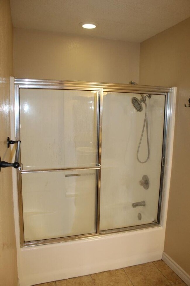 Building Photo - 1Bed/1Bath Condo in Oceanside~ Los Morros