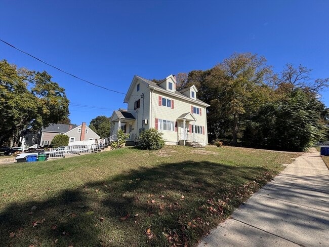 Building Photo - 86 Salem St