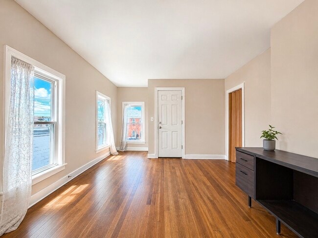 Building Photo - 274 Chenango St