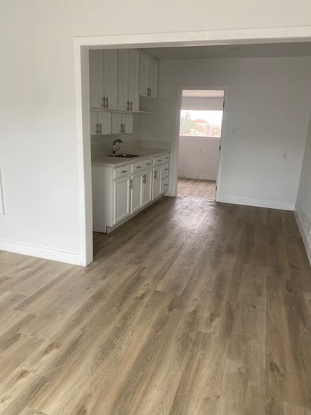 Building Photo - 77 Oklahoma Dr