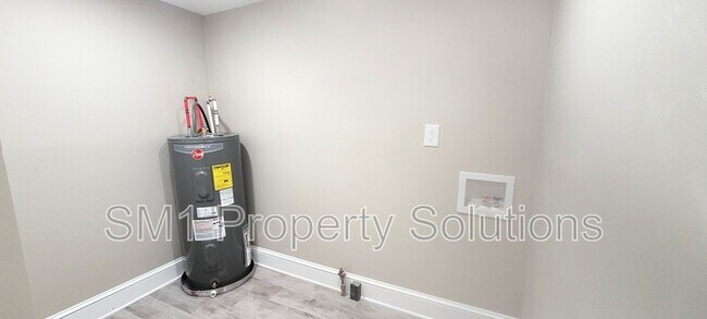 Building Photo - 514 N Hamilton St