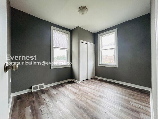 Building Photo - 763 Shaw Ave