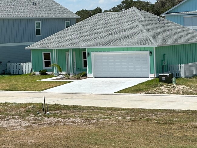 Building Photo - 136 Breezeway Dr