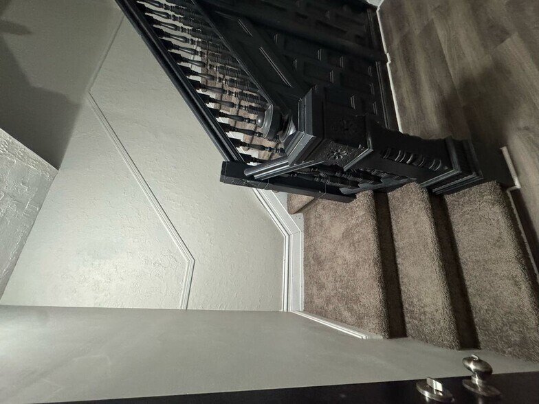 Building Photo - 241 N 4th St