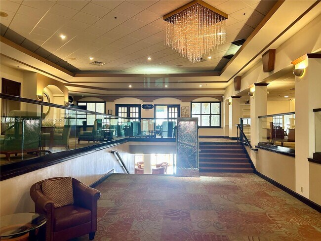 Building Photo - 9410 Live Oak Pl