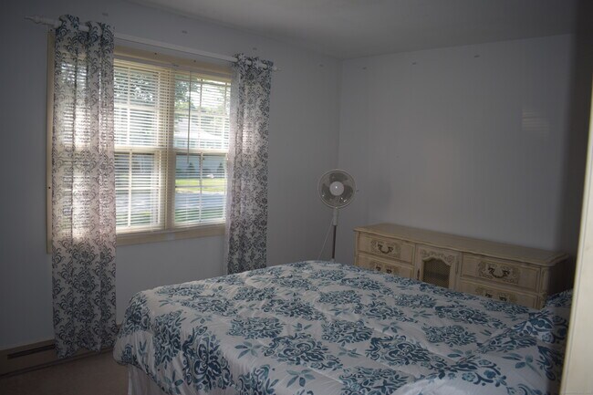 Building Photo - 40 Hawks Nest Rd