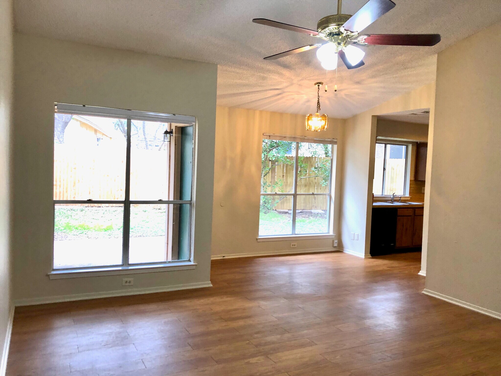 Living room - 4504 Dorsett Oaks Cir