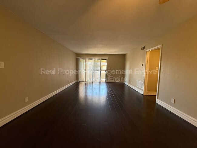 Building Photo - 3825 E Camelback Rd