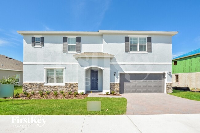 Building Photo - 611 Avila Pl