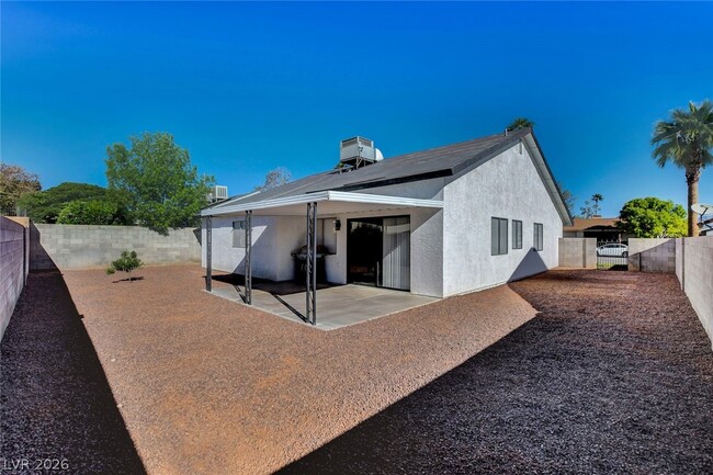 Building Photo - 6009 W Carpenteria Way