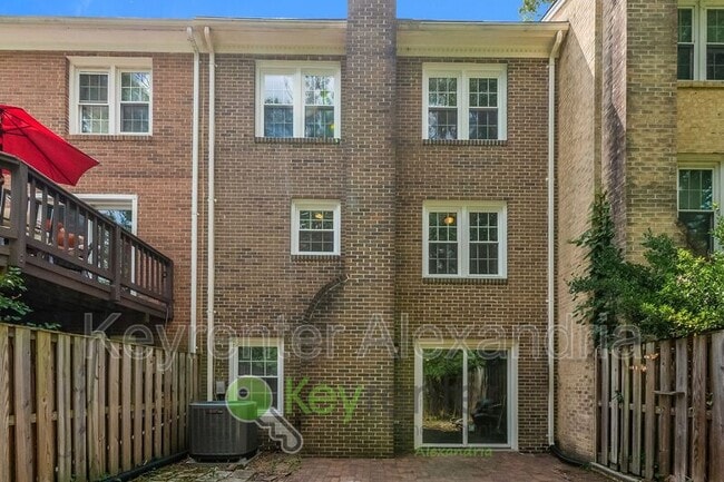 Building Photo - 8239 Dr Craik Ct