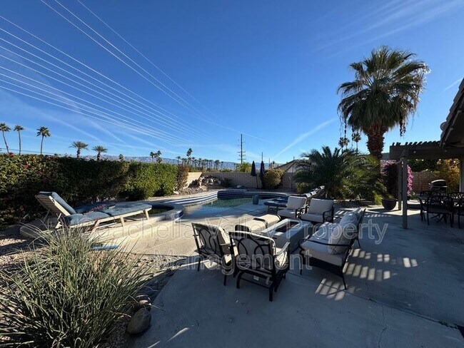 Building Photo - 44060 Dalea Ct