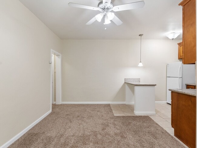 Building Photo - 1324 Peterson Avenue