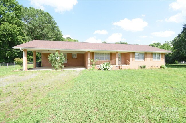 Building Photo - 4099 Shenandoah Dr SW