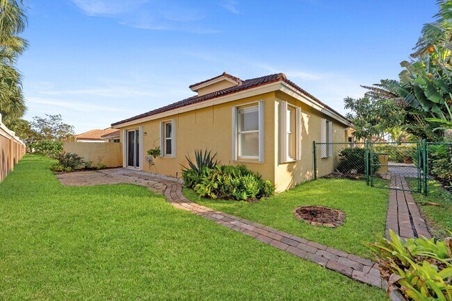 Building Photo - 8085 Saw Palmetto Ln