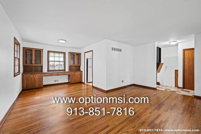 Building Photo - Comfort, Space & Style – Beautifully Updated Split-Level Home